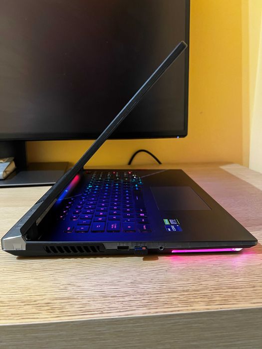 ASUS ROG Strix SCAR 17 G733ZW i9-12900H/32GB/1TB SSD/RTX3070Ti/240Hz
