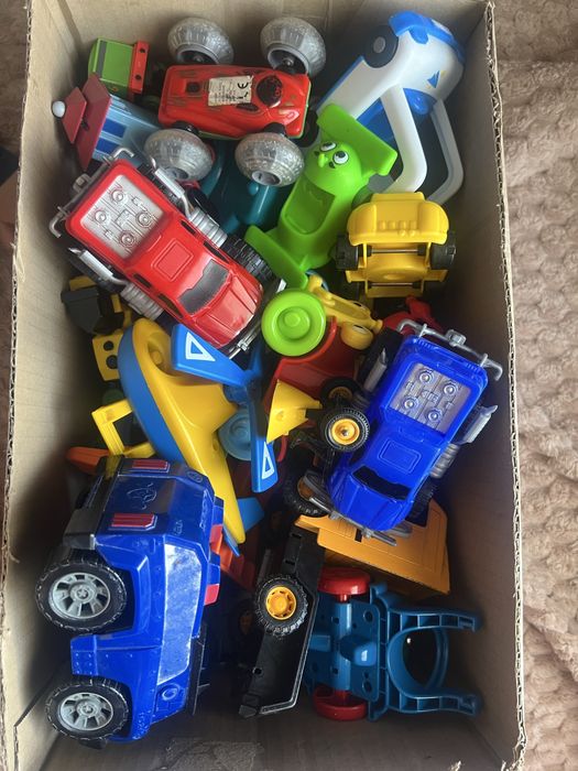 Іграшки для хлопчика