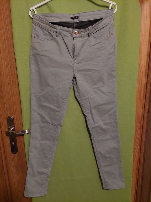 Spodnie diverse 40