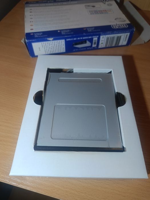 Czytnik SWEEX INTERNAL CARD READER ALL IN 1 USB 2.0