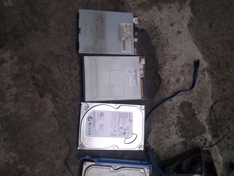 Продам комплектуючi дo компьютера.