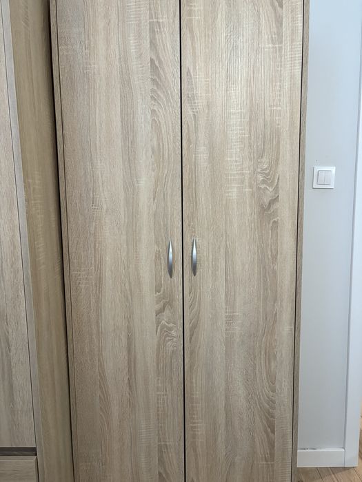 Szafa w kolorze dab sonoma