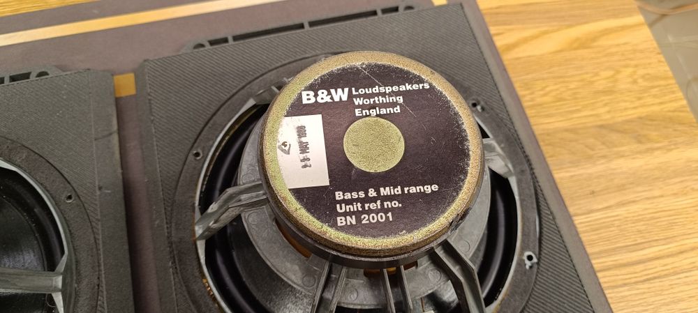 НЧ- динаміки  B&W (207мм по корзині)