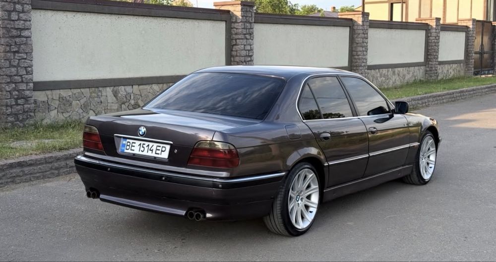 Bmw 7 E38 3.0I gas/benzin