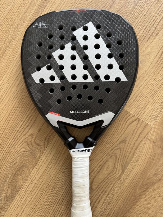 Adidas Metalbone 3.4 2025 – Excelente estado
