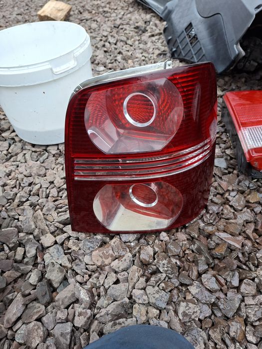 Volkswagen touran 1 lift lampa tył prawa kompletna oryginał