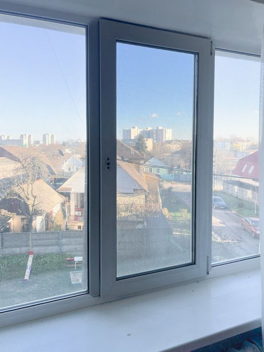 3 поверх 80м2 4 кімнати лоджія. Мазепи 20, Проспект Перемоги.