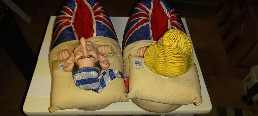 Par de pantufas Lady Diana e Princípe Carlos