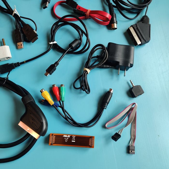 Кабель, переходник, антенна, тюльпаны, зарядки и др. по 15 грн