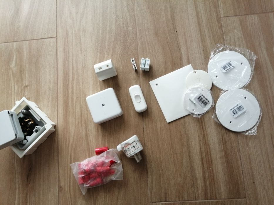 Material elétrico/eletricidade: Tomada, C derivação Interruptor ficha*