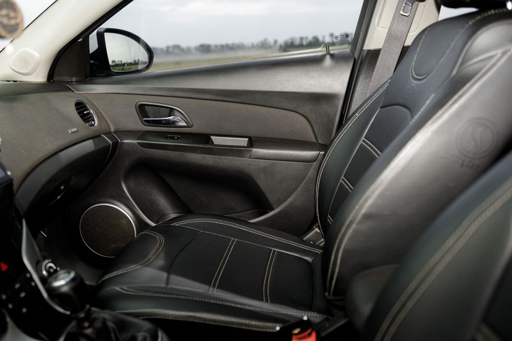 Chevrolet Cruze  2012