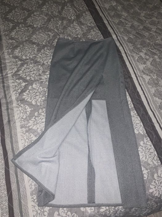 Довга юбка з розрізом р.М