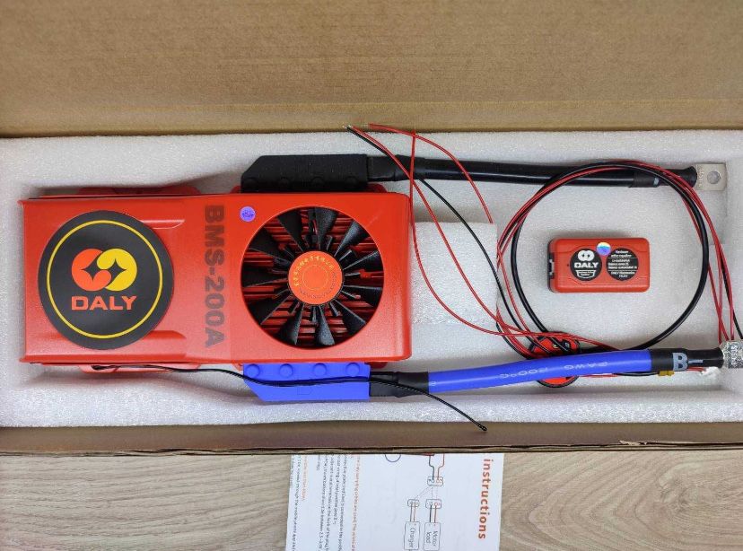 Плата Smart BMS Daly 3S 12B 200A Bluetooth для фосфатних акамуляторів