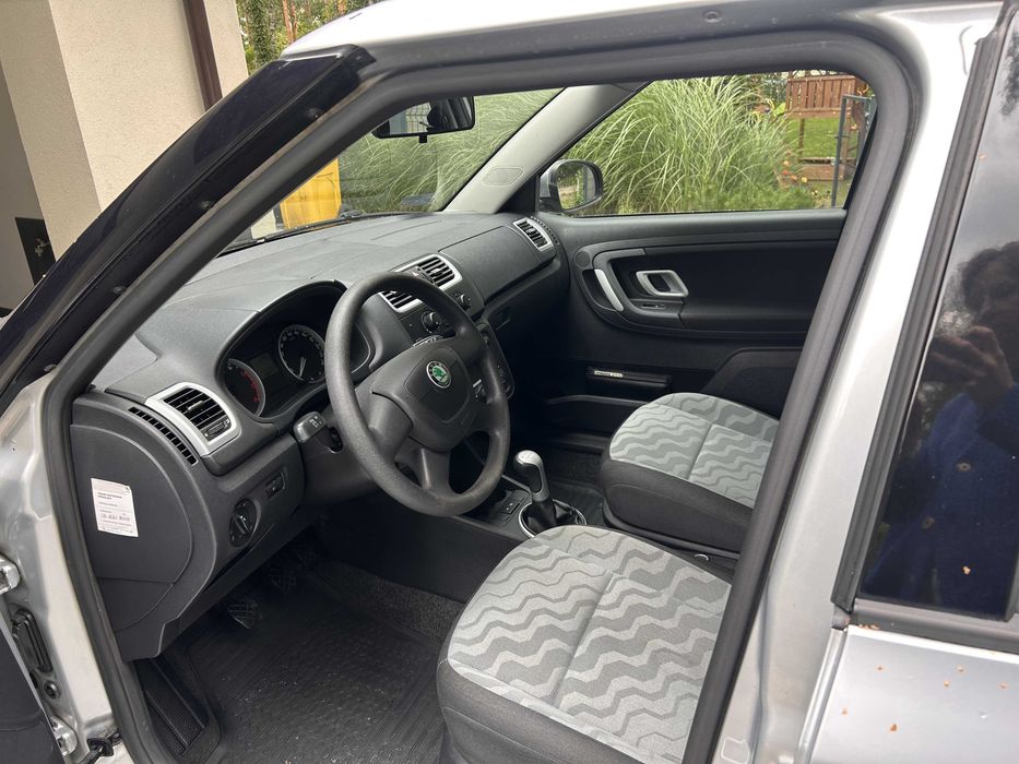 Skoda Fabia II 1.2 – niski przebieg 66 635 km – NOWE OPONY CAŁOROCZNE
