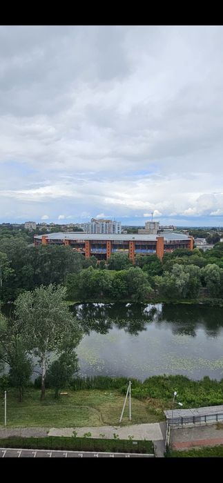 Простора 2к квартира на Фабричній