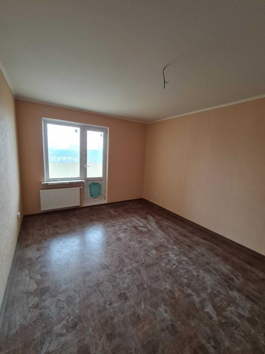 Трикімнатна з ремонтом, ЖК «Деснянський», ДБК, вул. Електротехнічна 43