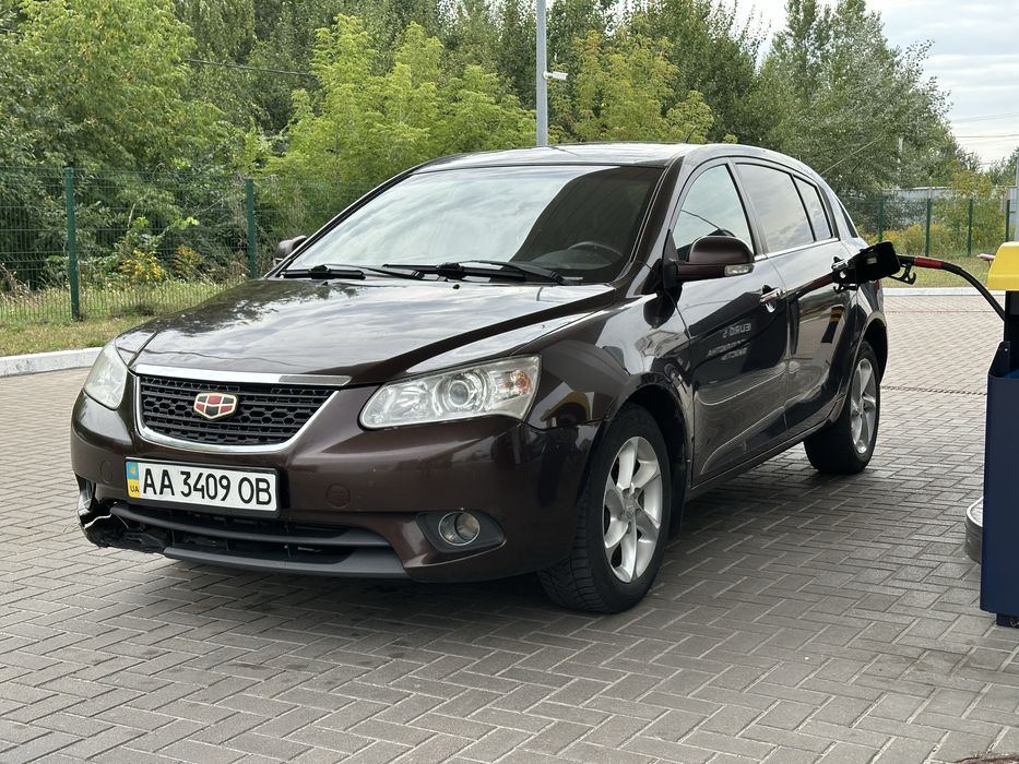 Geely Emgrand EC7 RV