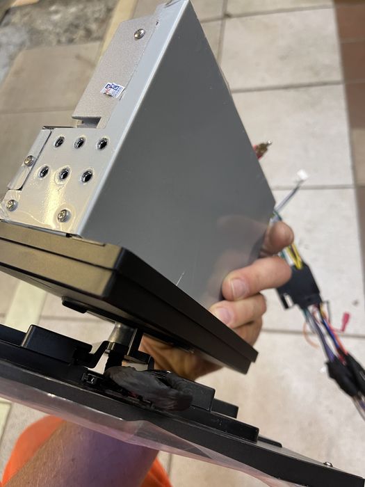 автомагнітола android 9 / 10 дюймів  ДЕФЕКТ!  новий  не монтувався