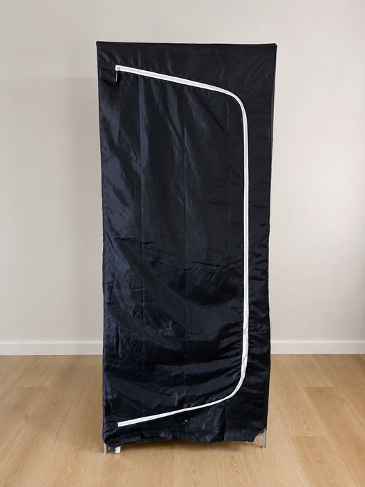 Guarda-roupa/armário portátil em tecido preto