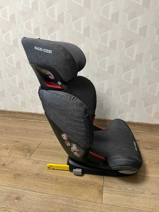 Автокрісло Maxi-Cosi RodiFix з IsoFix 15-36 кг