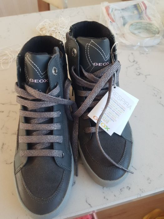 Кросівки ,кеди ,черевики Geox