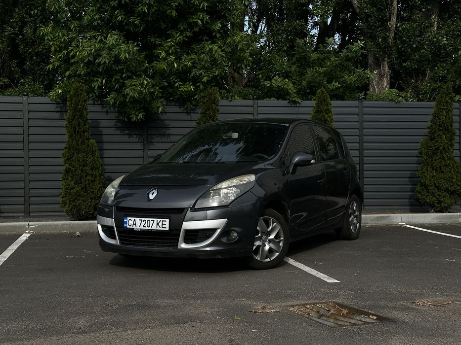 Продам Renault scenic  1.5 дизель