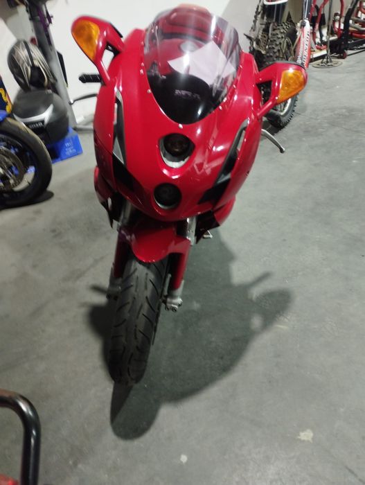 Moto Ducati 999 de 2003