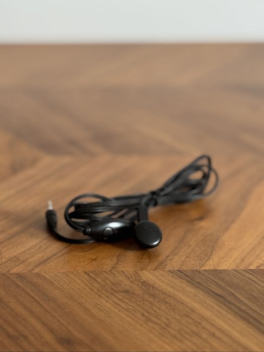 Słuchawka z mikrofonem i przyciskiem, wtyczka 2.5mm mini jack