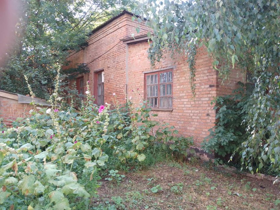 Продам приміщення з підвалом в самому центрі міста, ціна договірна