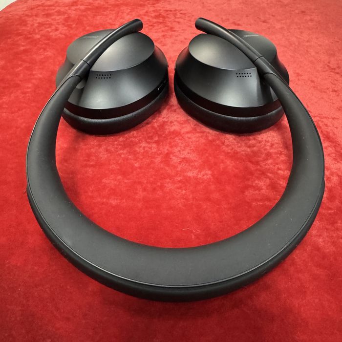 Ідеальні BOSE NOISE Canceling HEADPHONES 700 black