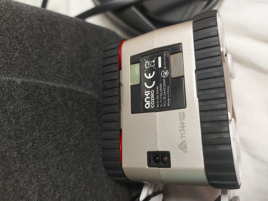 Cozmo Anki robot uszkodzony