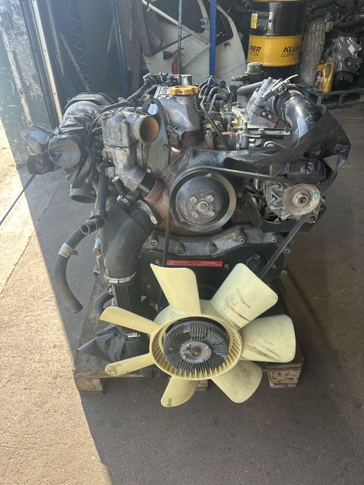 Motor Nissan Atleon B4.40