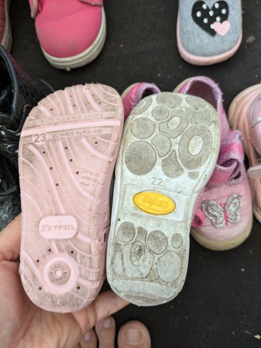 Buciki dla dziewczynki 22-23 adidasy sandały zimowe trampki