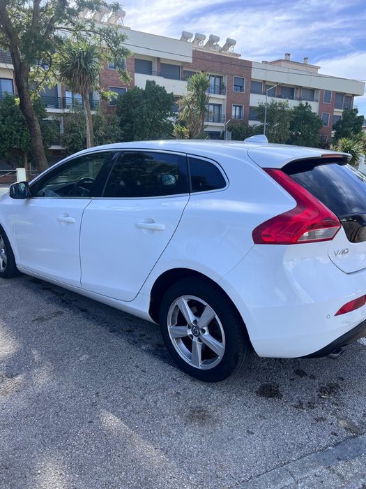 Volvo  V 40  D 4 Excekente Estado