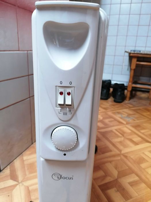 Grzejnik olejowy Focus  2500W szary