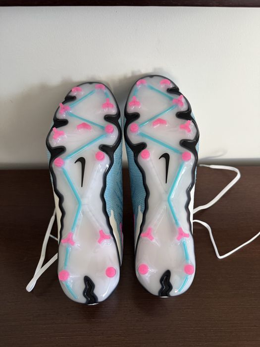 Chuteiras Nike Phantom Elite