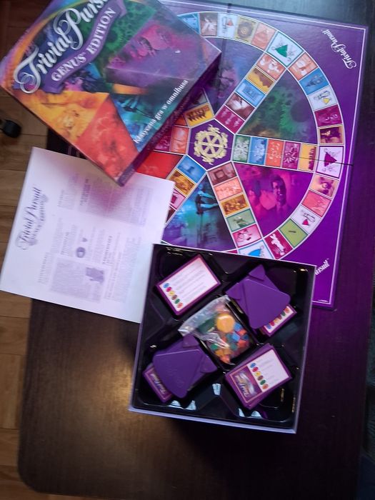 Gra Trivial Pursuit  polska wersja  od 15 lat