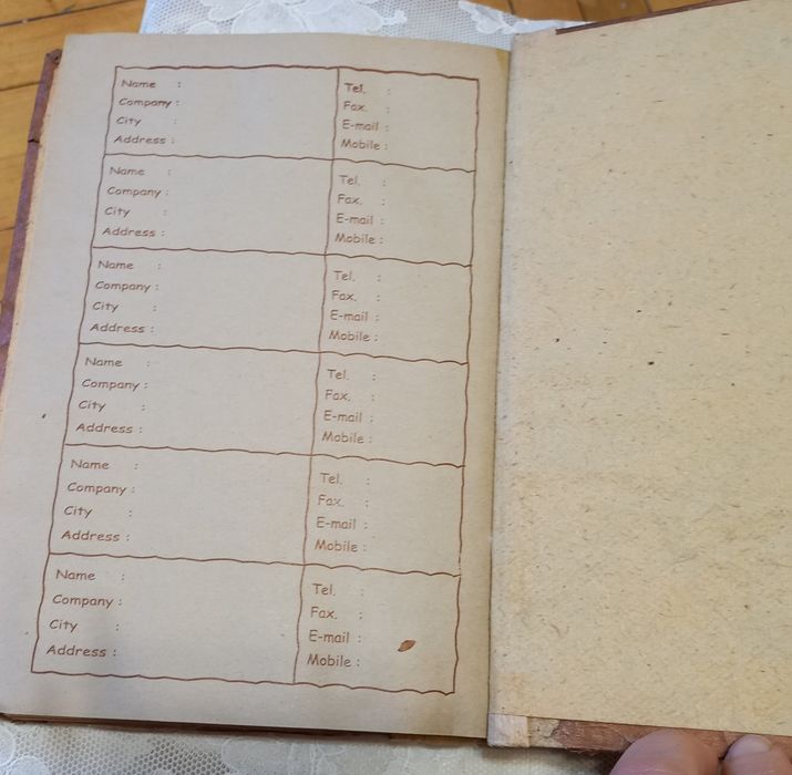 Записная книга(телефонов)на английском.языке