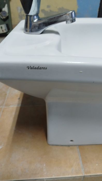 Conjunto: sanita, bide e lavatorio