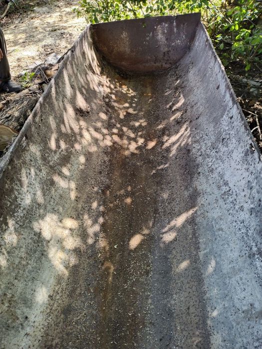 Будівельне корито (бад'я) для розчину