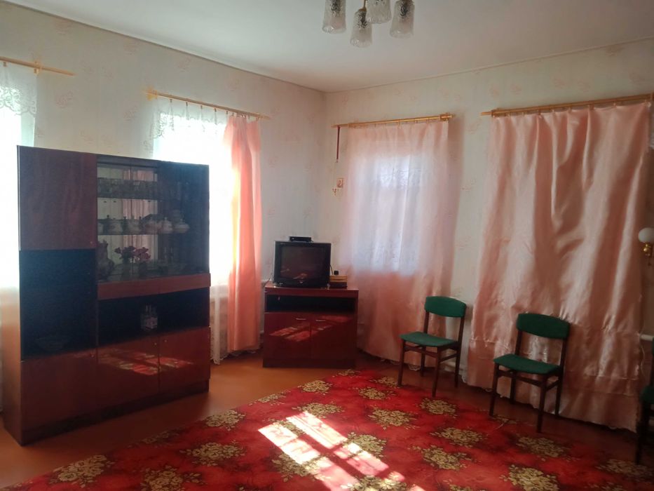 Житловий одноповерховий будинок садибного типу в сел. Кириківка