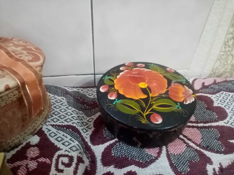 Четыре шкатулки одним лотом