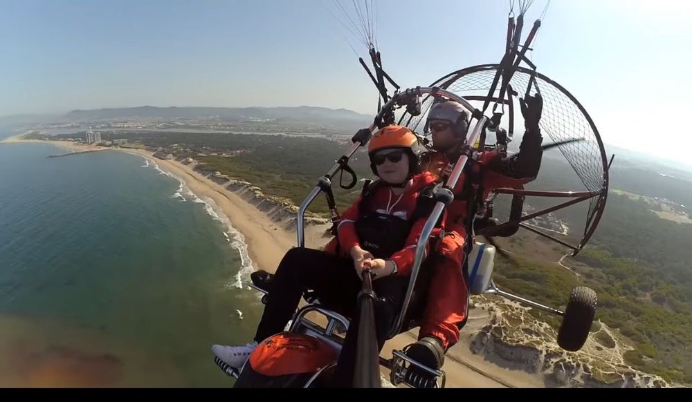 Voos batismo, publicidade aérea, espetáculos aéreos. paramotor