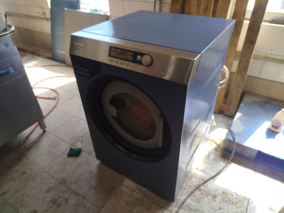 Пральна професійна машина Miele PW6080 av 8-10кг.
