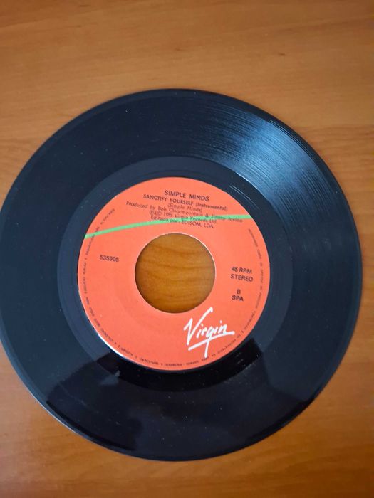 SIMPLE MINDS – Sanctify Yourself