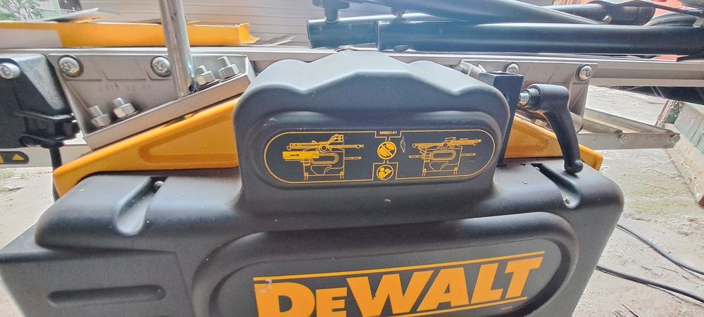 Strugarka grubościowa Dewalt