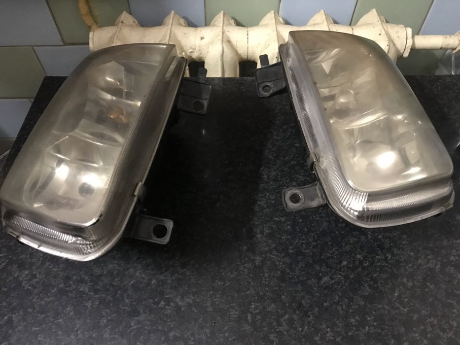 Фари , поло фольцваген 2001 рік