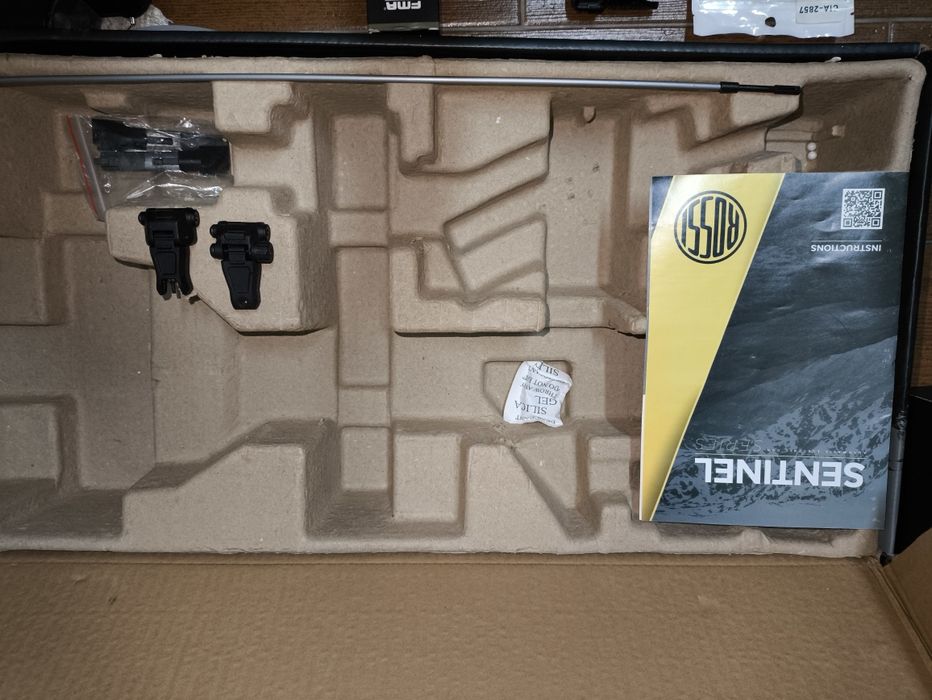 Rossi Sentinel Delta com algum material