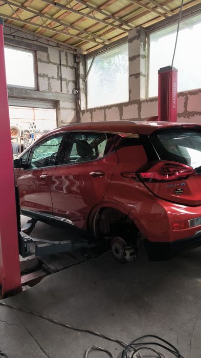 Бампер на Chevrolet Bolt Premiere 2017-2021