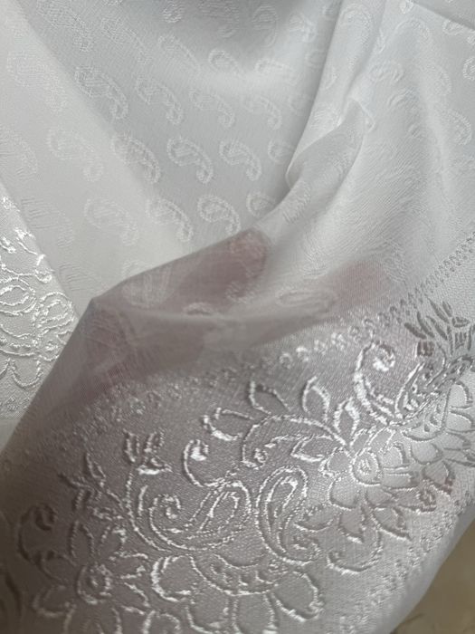 Жіночій білий платок 100/100